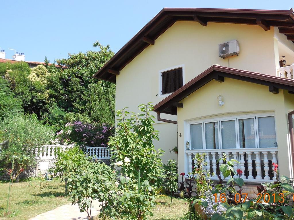 Guesthouse Katarina โอปาติยา ภายนอก รูปภาพ